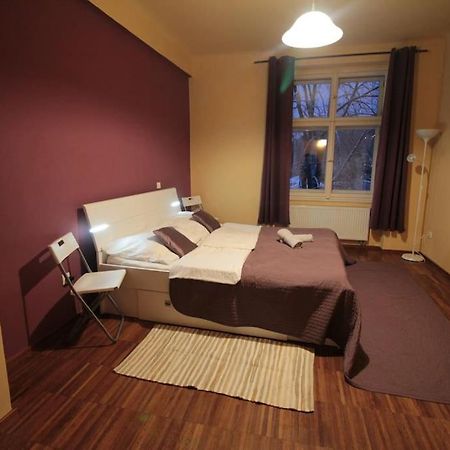 2 Bedrooms Close Vysehrad - Congress Centrum Πράγα Εξωτερικό φωτογραφία